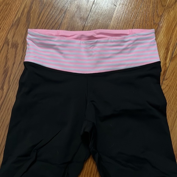 Lululemon crop 17” leggings sz 6 - Picture 3 of 7